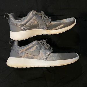 Nike Roshe One PRM Gunsmoke White